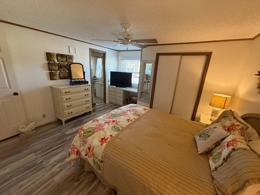 This well-cared for Palm Harbor stucco home is being sold - photo 22