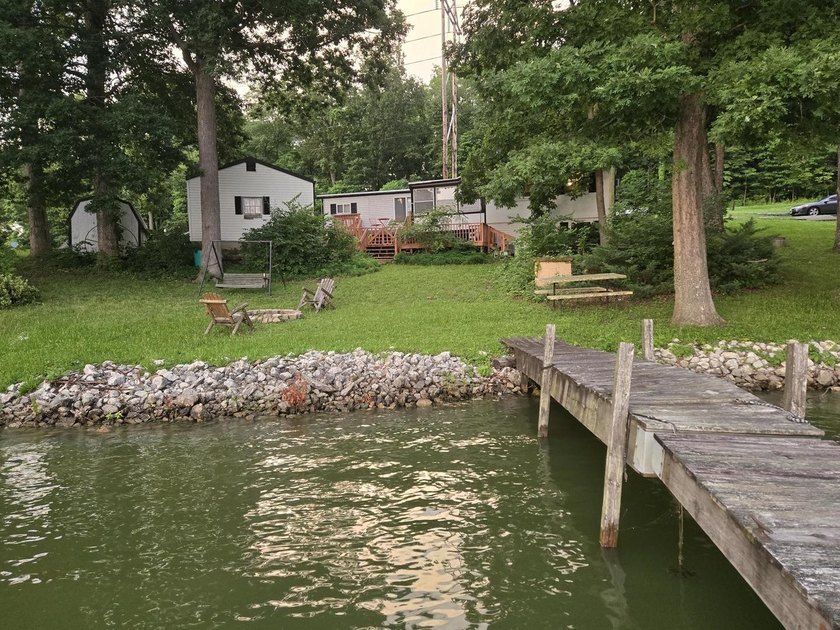 Every lakefront listing claims to have one of the best lots on - photo 3