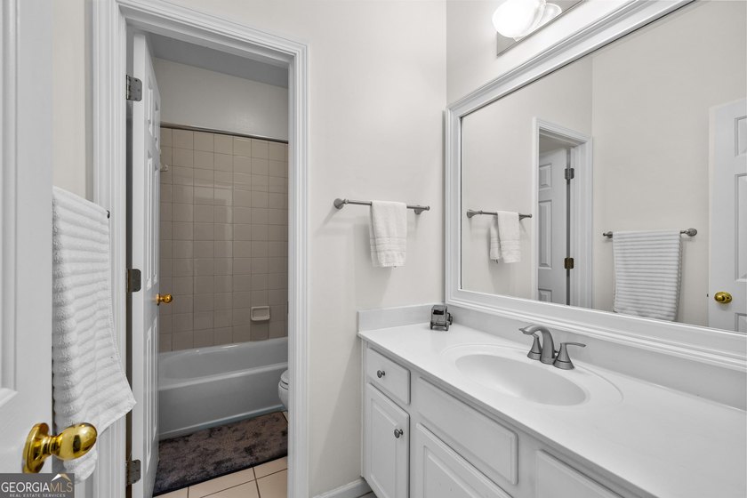 **OPEN SUNDAY 5/31 from 2-4 PM ** Welcome home to this spacious - photo 33
