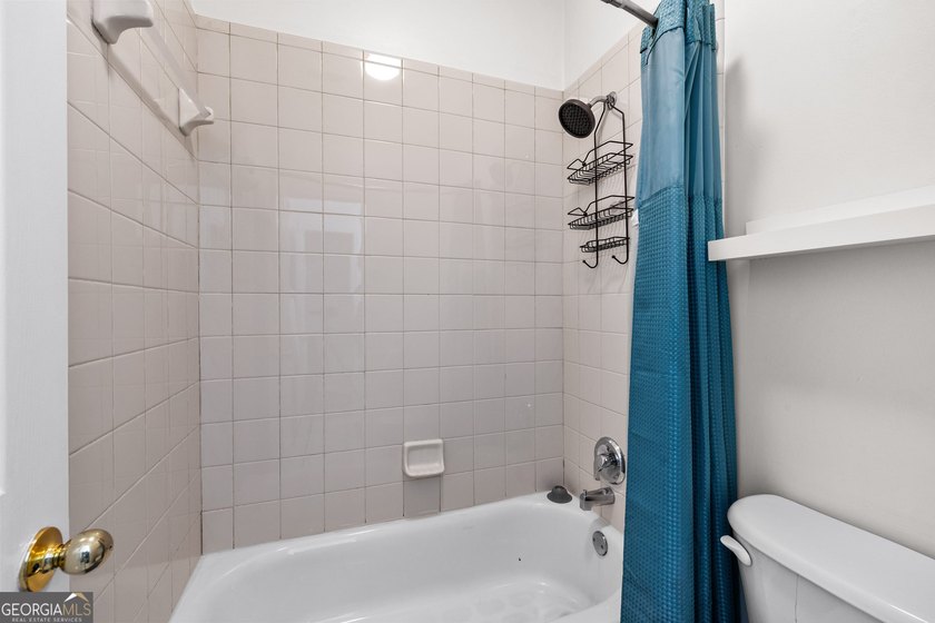 **OPEN SUNDAY 5/31 from 2-4 PM ** Welcome home to this spacious - photo 34