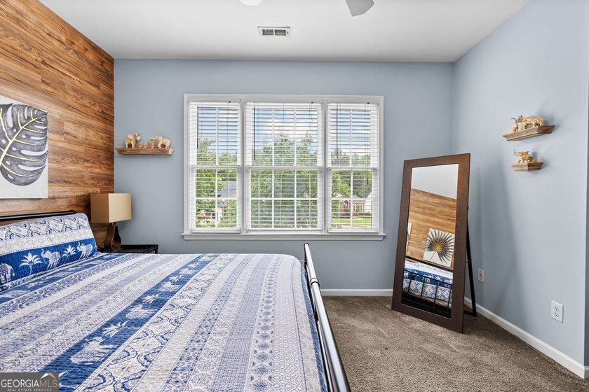 **OPEN SUNDAY 5/31 from 2-4 PM ** Welcome home to this spacious - photo 36