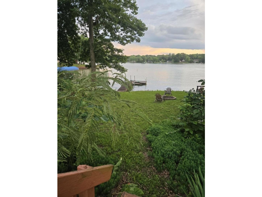 Every lakefront listing claims to have one of the best lots on - photo 8