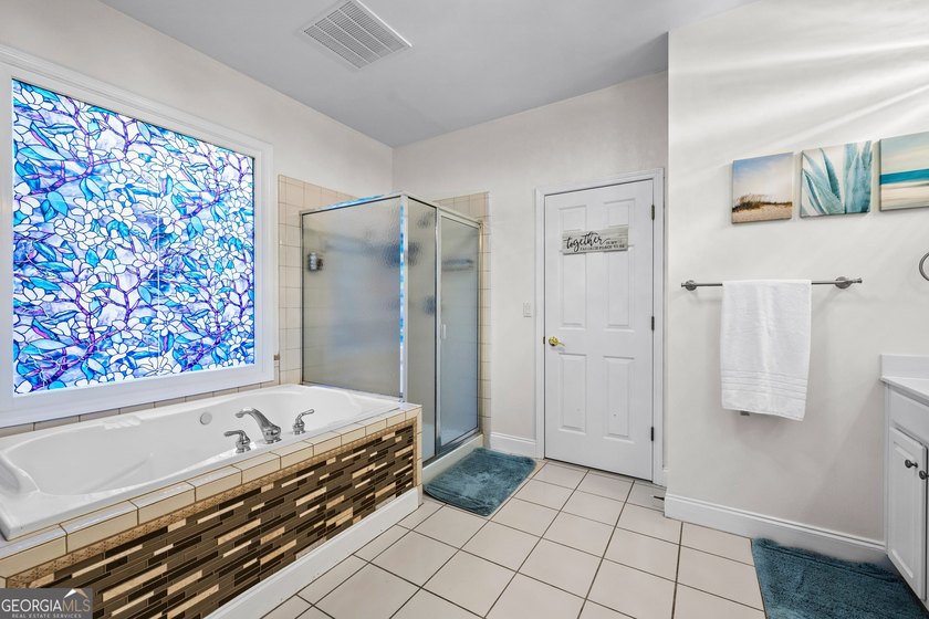 **OPEN SUNDAY 5/31 from 2-4 PM ** Welcome home to this spacious - photo 43