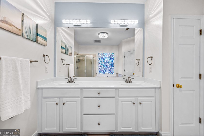**OPEN SUNDAY 5/31 from 2-4 PM ** Welcome home to this spacious - photo 46