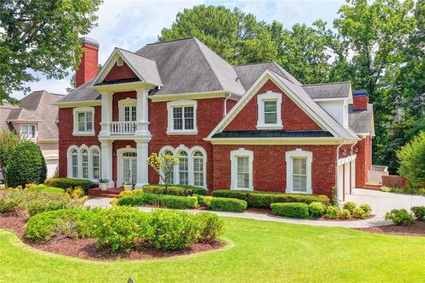 Welcome to unparalleled luxury in one of the areas most - photo 2
