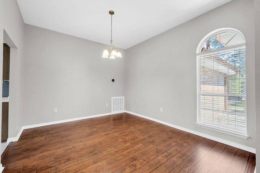 Perfectly nestled home on an extra large homesite with expansive - photo 14