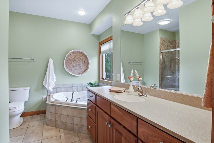 Quality and Elegance can be found throughout this exquisite home - photo 20