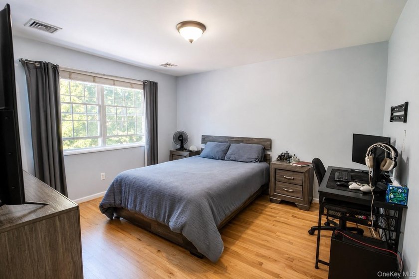 Welcome to 257 Fourth Street, a beautifully maintained and - photo 25