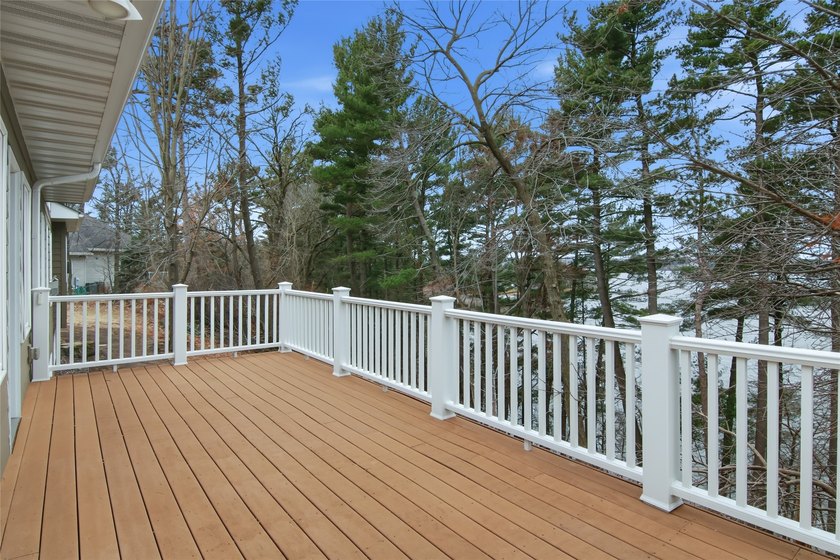 Quality and Elegance can be found throughout this exquisite home - photo 32