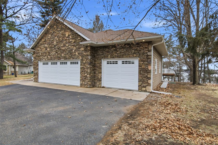 Quality and Elegance can be found throughout this exquisite home - photo 34