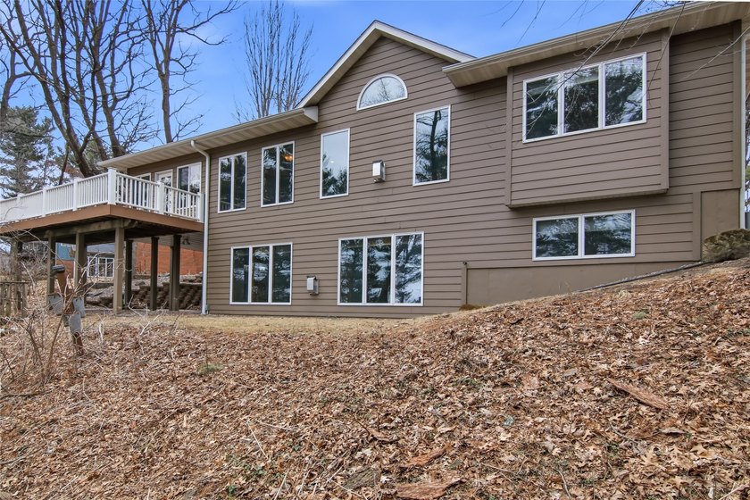 Quality and Elegance can be found throughout this exquisite home - photo 37