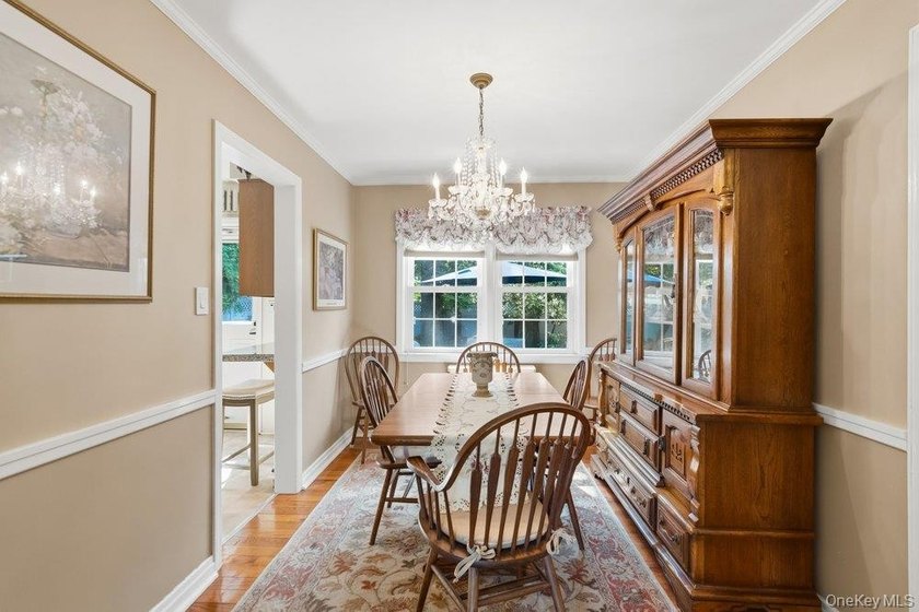 Don't Miss this charming, expanded Cape home featuring 5 - photo 7