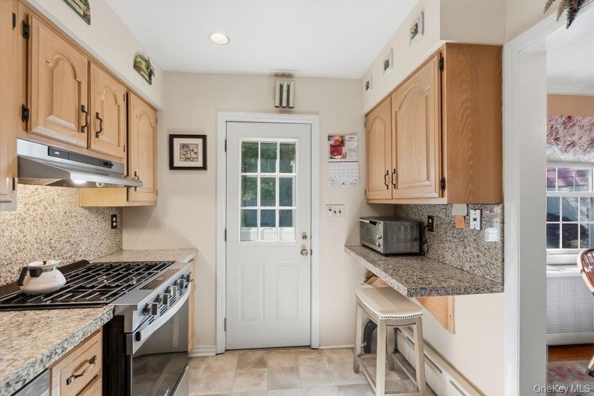 Don't Miss this charming, expanded Cape home featuring 5 - photo 10