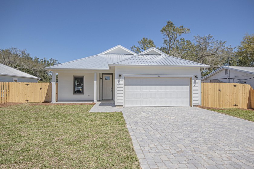 Step into this semi-custom home beautifully designed with plenty - photo 4