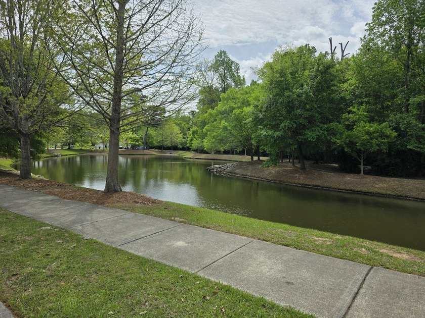 Priced to move and ready for new buyers!! This well maintained - photo 25