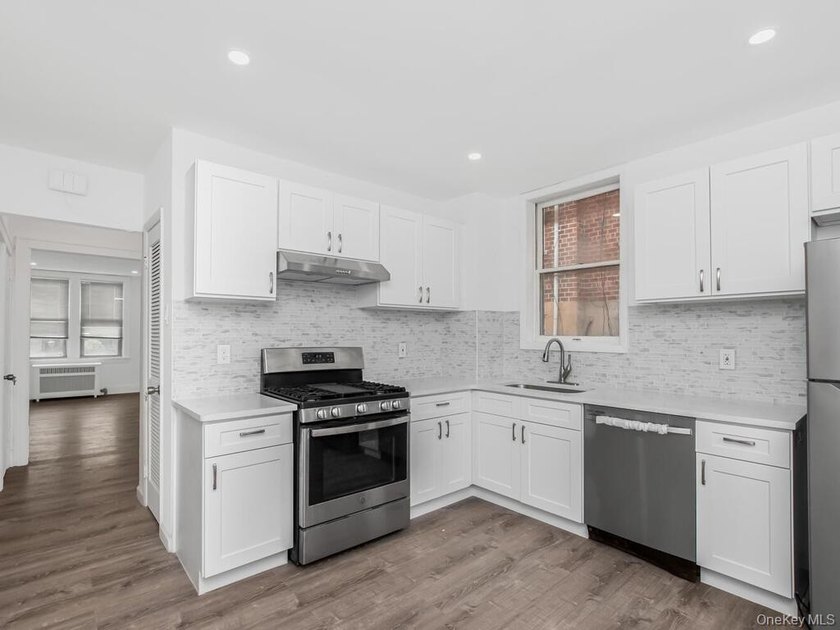Welcome to 1062 Calhoun Ave. Phenomenal Opportunity to own this - photo 5
