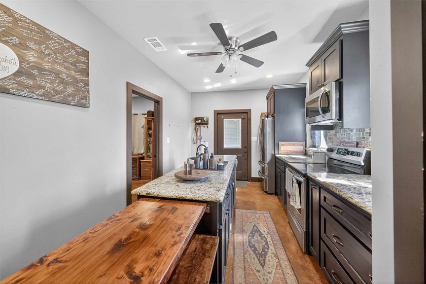 Welcome to country living at its finest! This 2022 Custom Built - photo 11