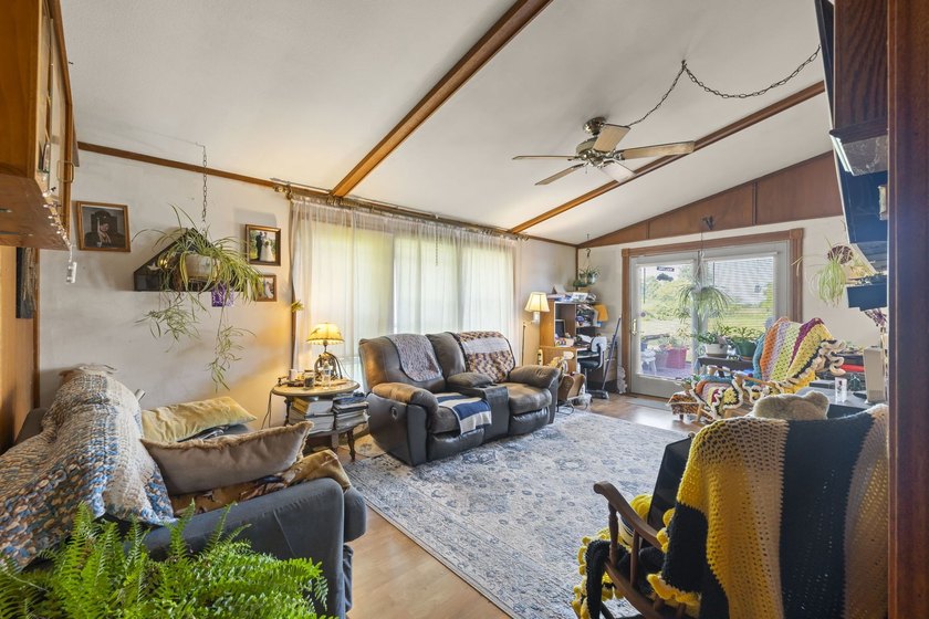 If you've been searching for a property that lets you truly live - photo 8