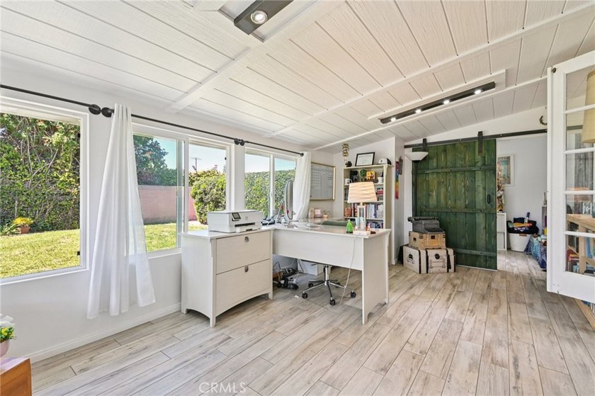Beautifully maintained 3-bedroom/1.5-bathroom home offering a - photo 13