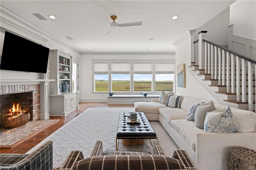 Welcome to a rare coastal sanctuary where luxury meets - photo 17