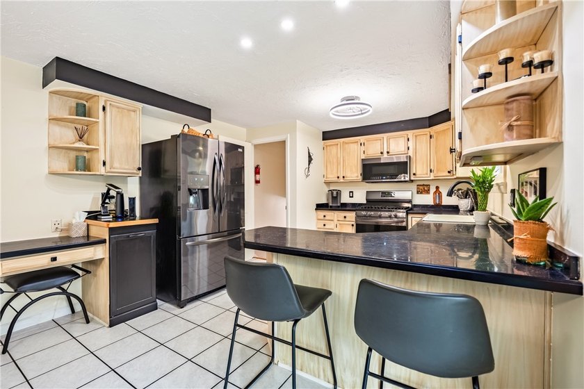 Unique layout in this 2248 square foot two story home &amp; is - photo 8