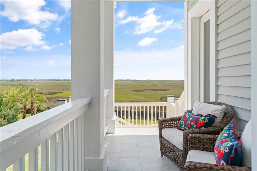 Welcome to a rare coastal sanctuary where luxury meets - photo 18