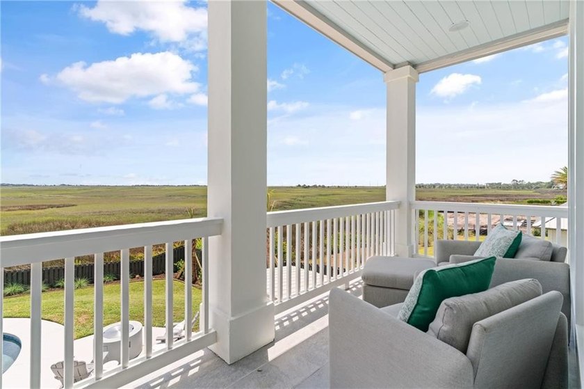 Welcome to a rare coastal sanctuary where luxury meets - photo 26
