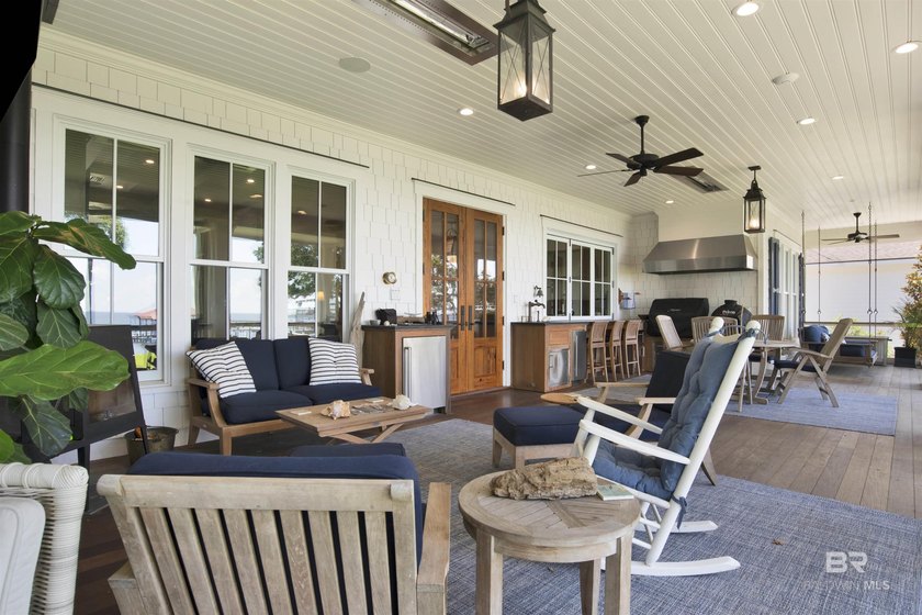 With 114' feet of waterfront on the Mobile Bay, this bay front - photo 8