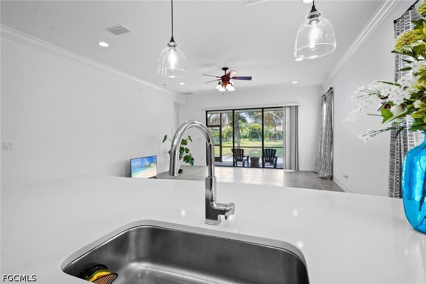 Experience refined living in this Cayman model located in Marina - photo 12