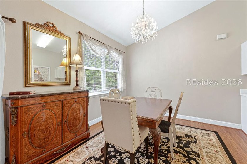 Beautifully maintained 2-bedroom, 2-bath condo offering spacious - photo 14