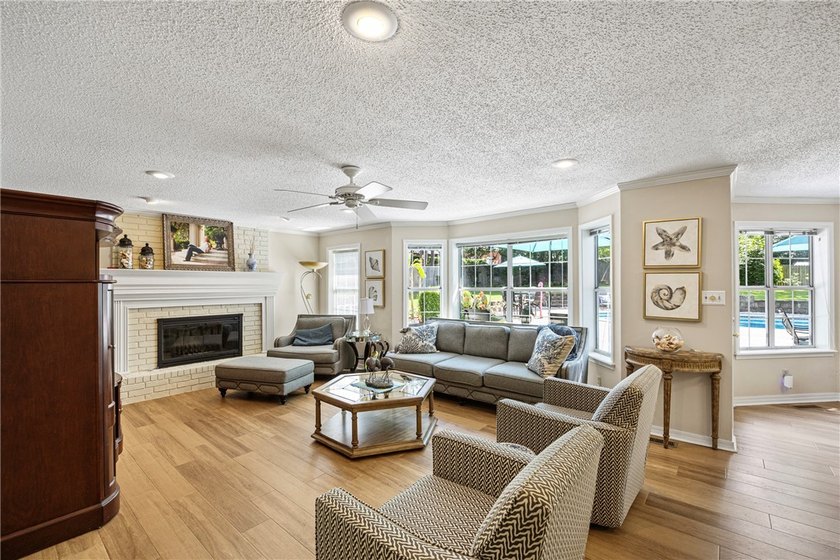 Exceptional single-owner residence situated on a beautifully - photo 22