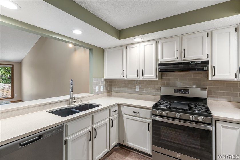 Welcome to 425 Robin, a beautifully updated ranch situated on - photo 5