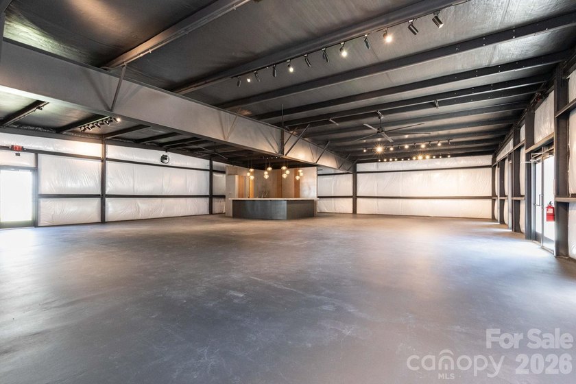 Exceptional commercial opportunity with an assembly permit - photo 3