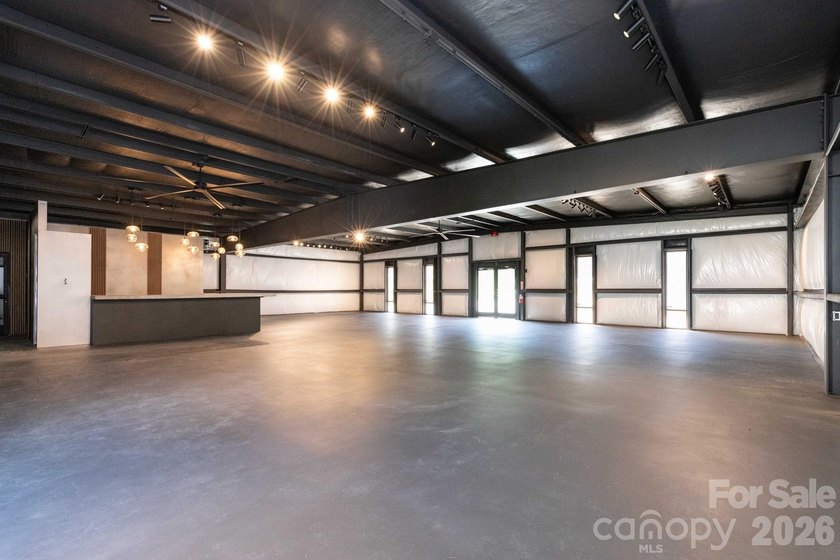 Exceptional commercial opportunity with an assembly permit - photo 4