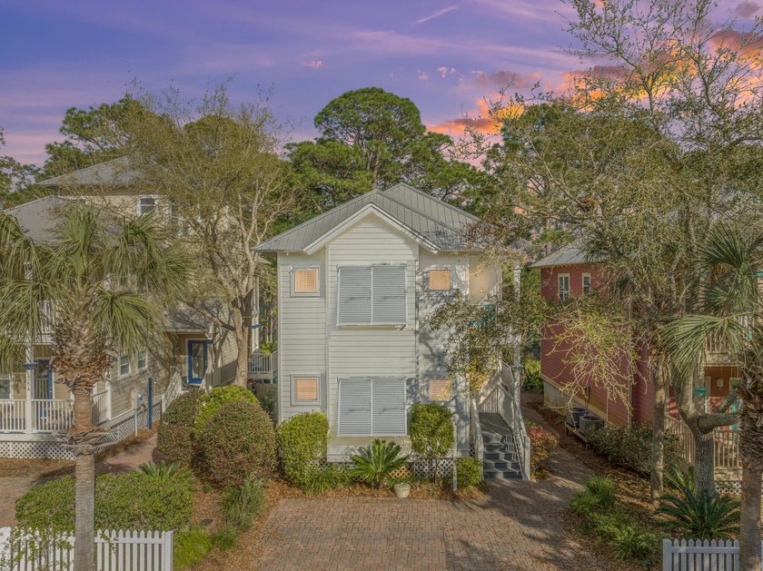 Turn-key, fully furnished coastal retreat in the highly - photo 6