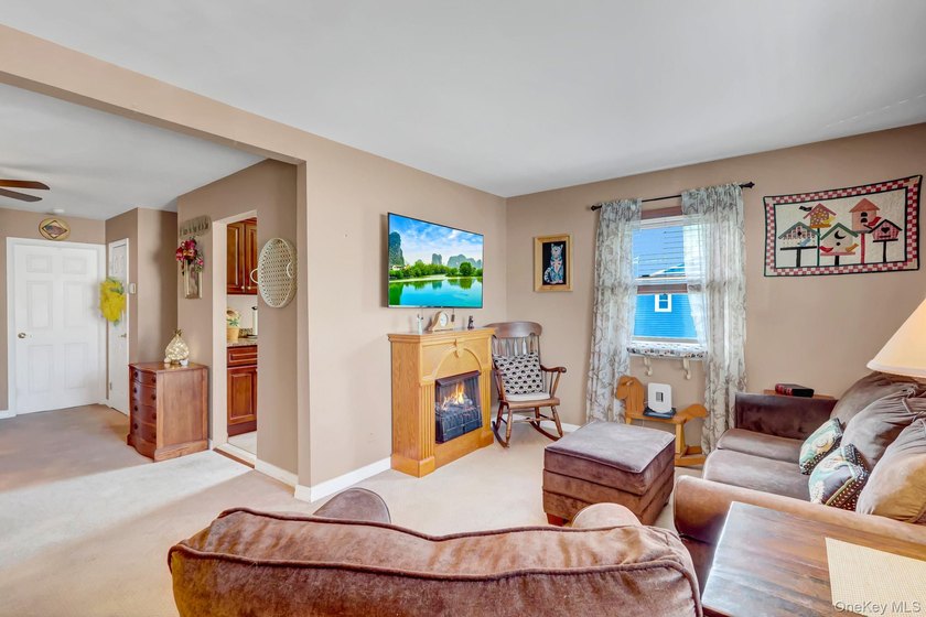 Don't miss this charming and well-maintained, second floor - photo 9