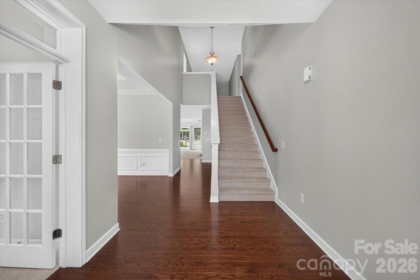 Designed with both elegant entertaining and everyday comfort in - photo 5
