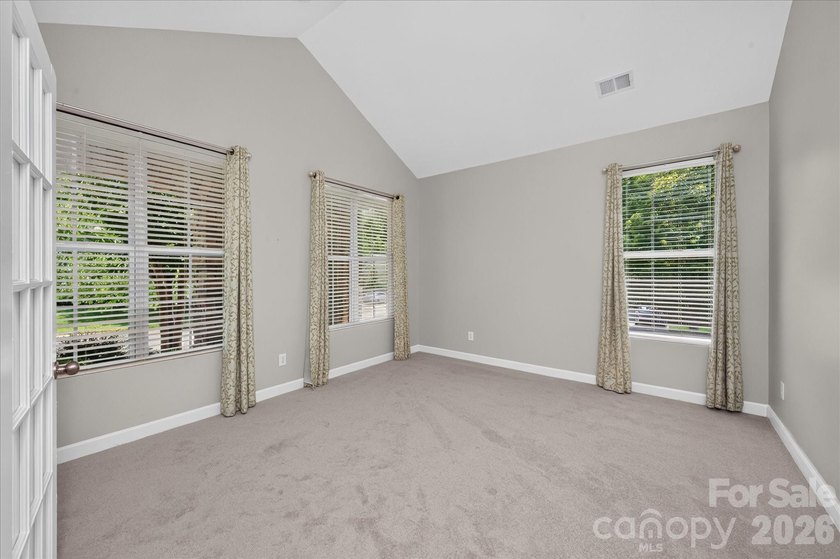 Designed with both elegant entertaining and everyday comfort in - photo 6