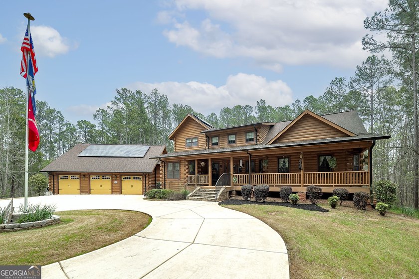 YOU'VE GOT TO SEE THIS HOME TO BELIEVE IT!! Beautiful - photo 11