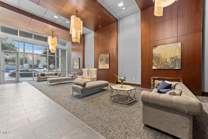 Stunning one bedroom one bath condominium overlooking the east - photo 28
