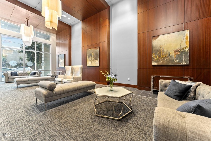 Stunning one bedroom one bath condominium overlooking the east - photo 30