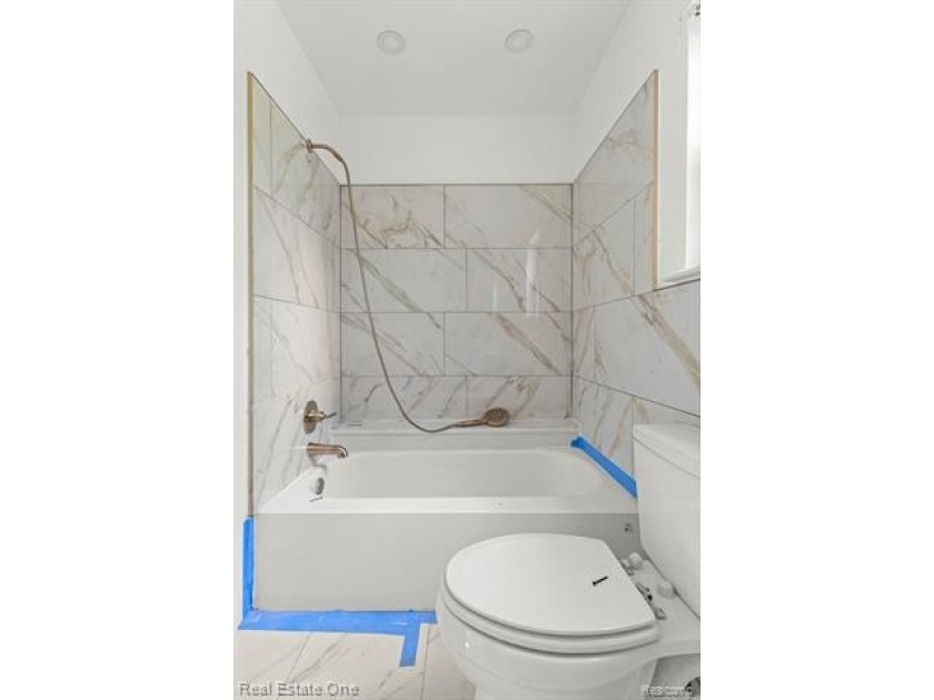 Welcome to this fully updated 2-story colonial offering 3 - photo 34