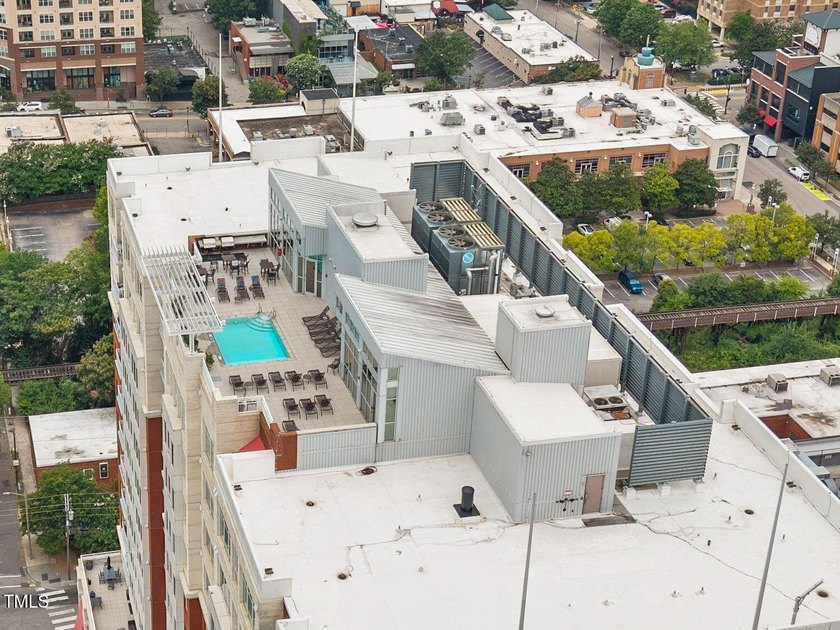 Stunning one bedroom one bath condominium overlooking the east - photo 35