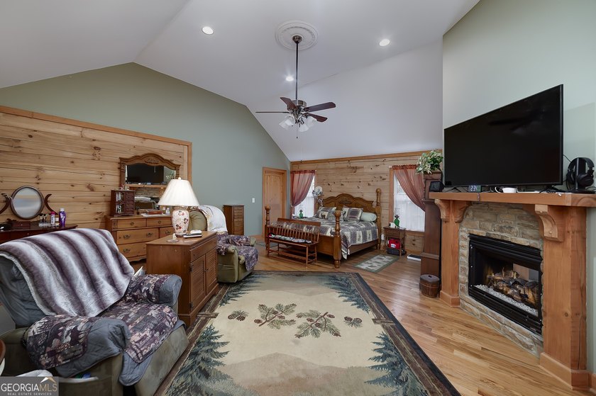 YOU'VE GOT TO SEE THIS HOME TO BELIEVE IT!! Beautiful - photo 36