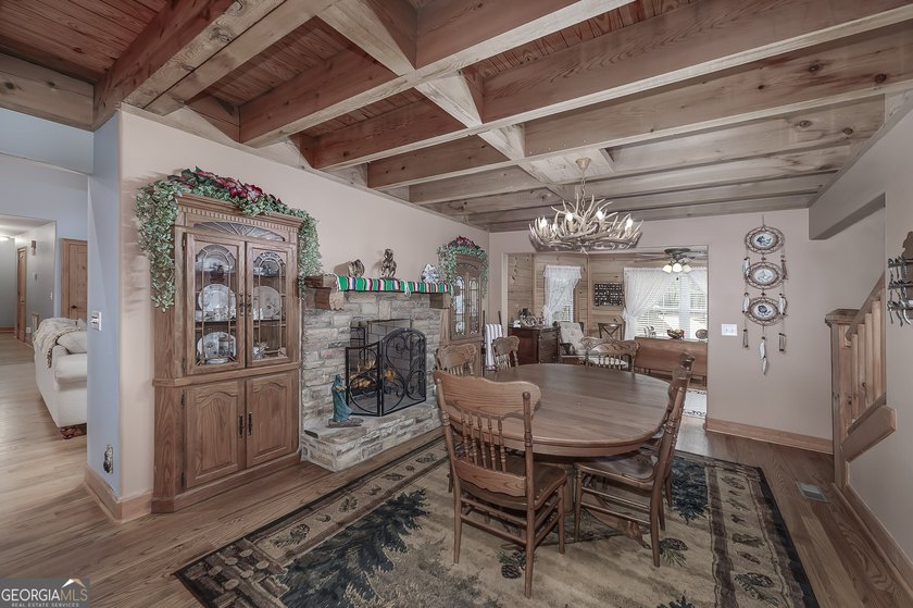 YOU'VE GOT TO SEE THIS HOME TO BELIEVE IT!! Beautiful - photo 49