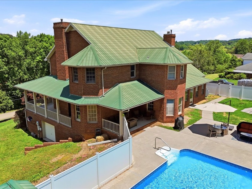 Cherokee Lake access home with inground pool on 2.1 acres - photo 38