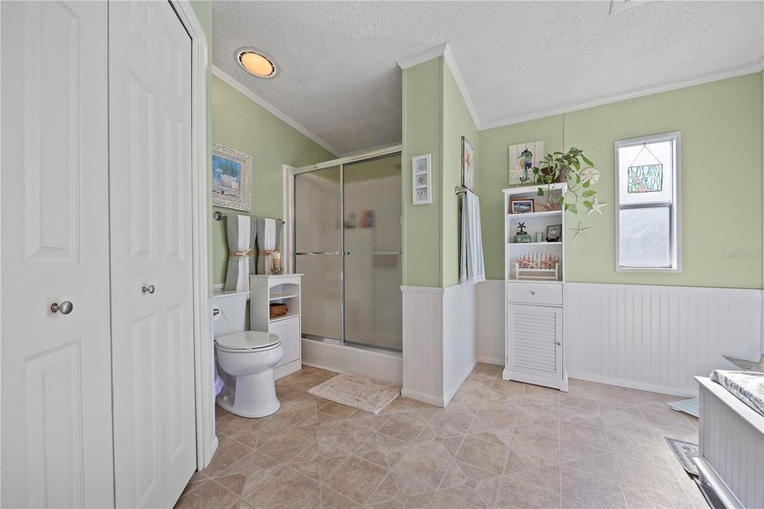 Check out this Beautiful Light and Bright Triple Wide on 10 - photo 14