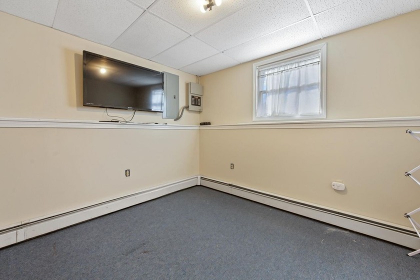 This spacious home is in one of Milford&amp;#039;s most sought after - photo 36
