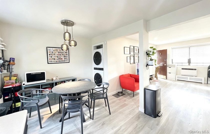 NO INTERVIEW Garden-Style 2 Bedroom Coop for Sale in Kew Garden - photo 6