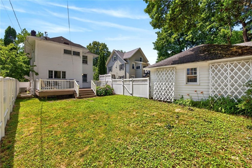 Welcome to 138 Dorchester in the prestigious BROWNCROFT - photo 8